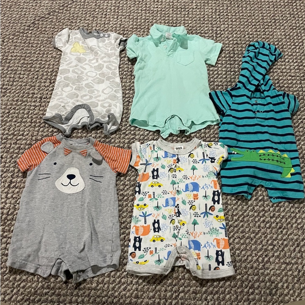0-3 month rompers - 5 total